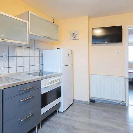 W4-8 Messe Monteurzimmer * كولونيا