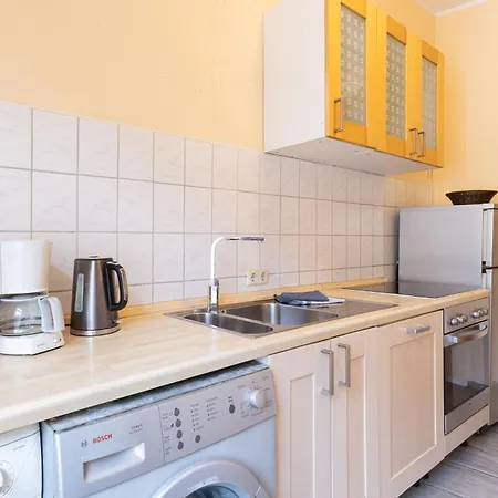 W4-8 Messe Monteurzimmer * كولونيا