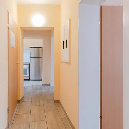 W4-8 Messe Monteurzimmer Apartament Kolonia