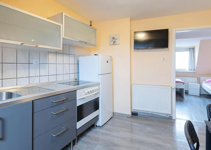 W4-8 Messe Monteurzimmer * Cologne